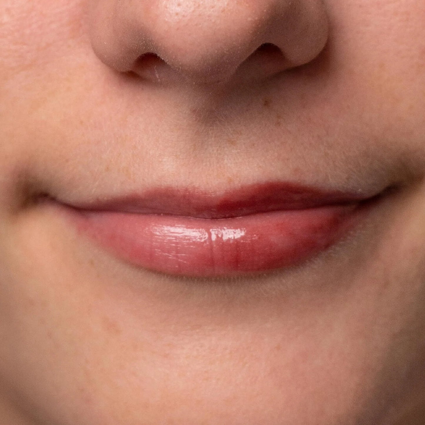 TONIZUOJANTIS LŪPŲ BALZAMAS "BLUEBERRY", 10ml