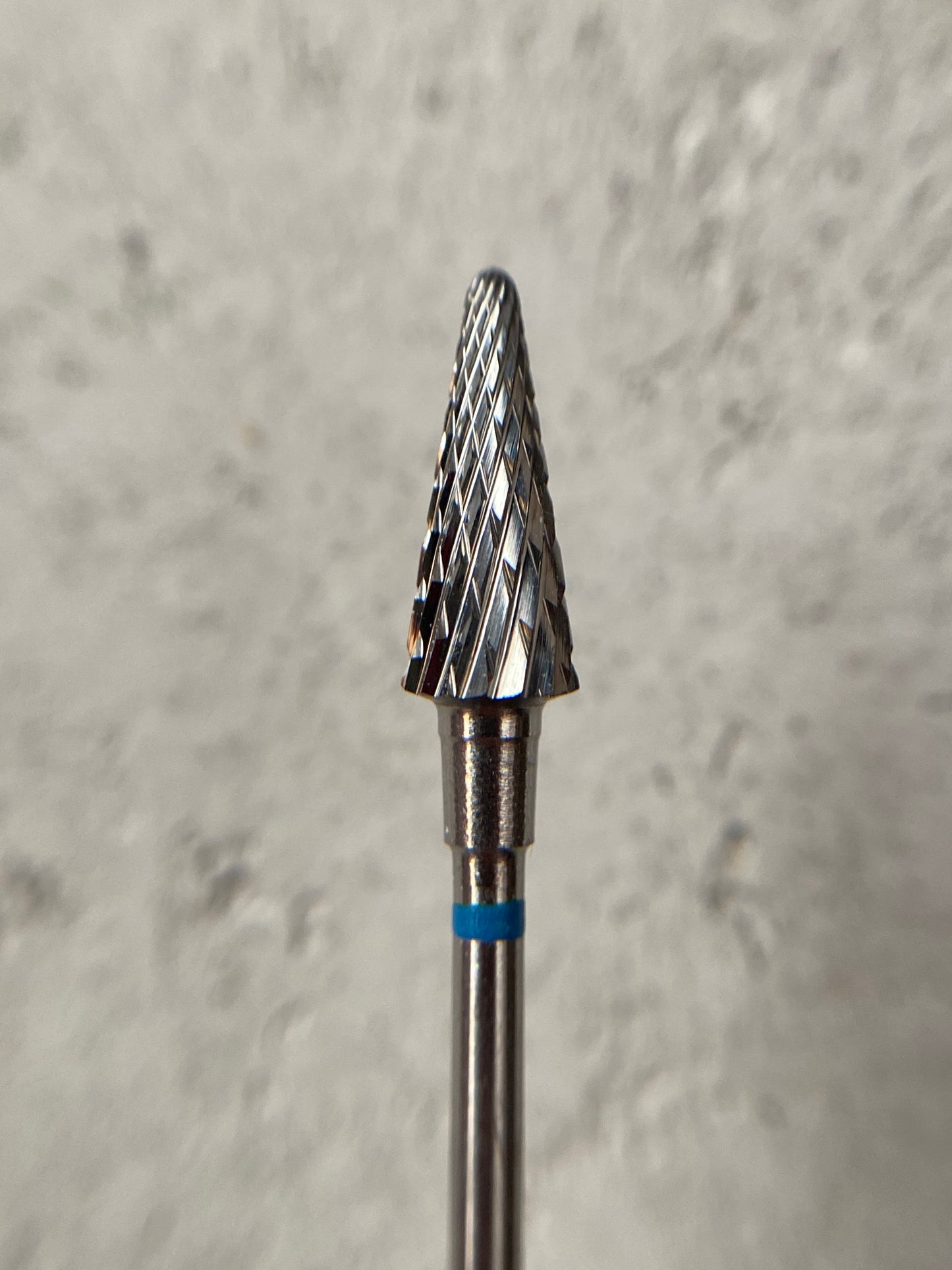 Karbidinis antgalis - Eglutė