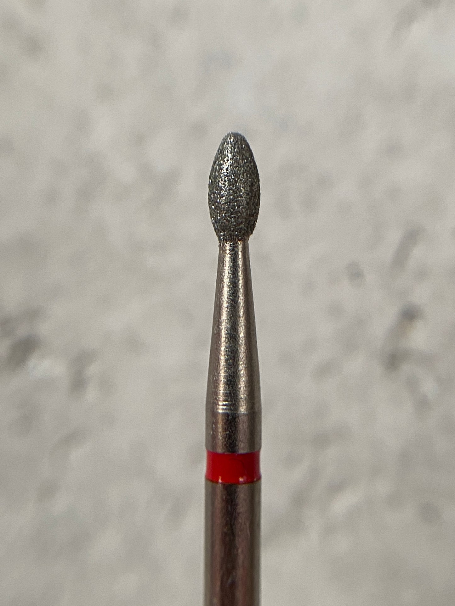 Deimantinis antgalis, alyvuogė