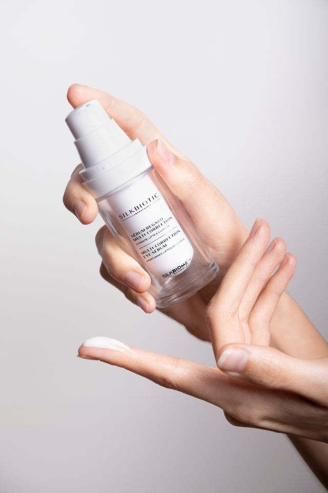 SILKBIOTIC -DAUGIAFUNKCINIS ATSTATOMASIS PAAKIŲ KREMAS, 15ml